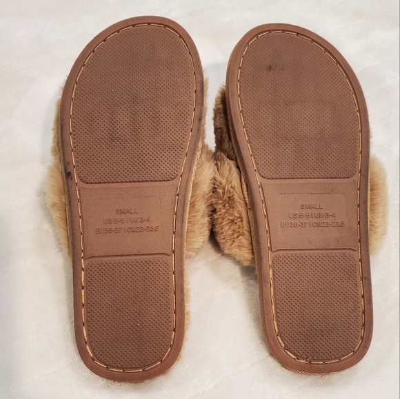 Forever 21 Slippers Furry Tan Size Small US 5-6 EUC - Picture 5 of 6
